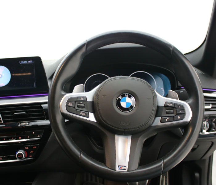 BMW 520d M SPORT A/T (G30) 2020